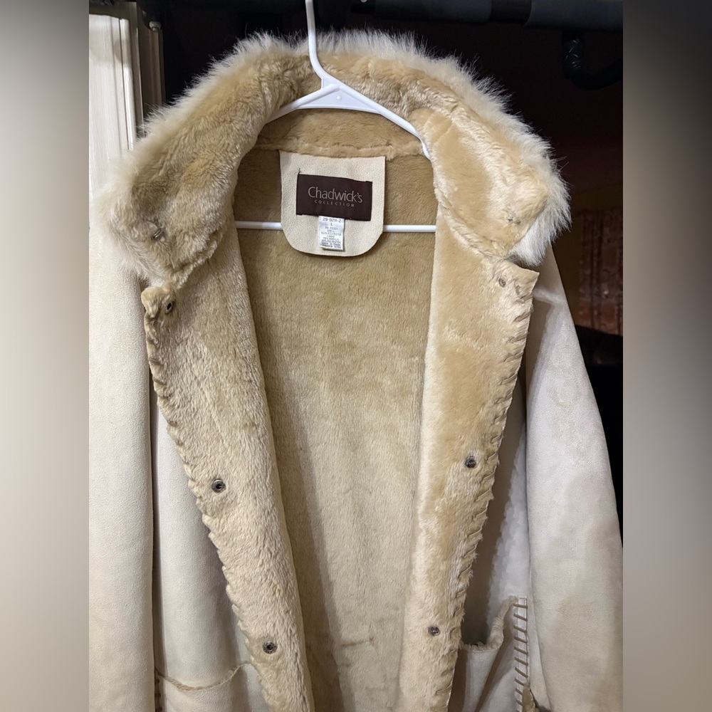 Really Rare y2k Womans Vintage Chadwick Fur Coat 
Size Large